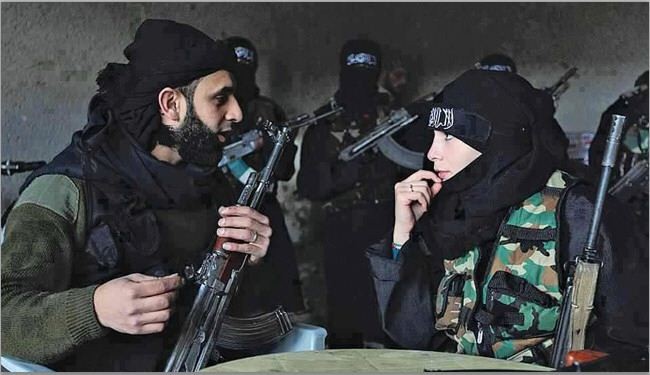 بريطانيات يتزوجن بالتكفيريين في سوريا بعد غسل ادمغتهن!