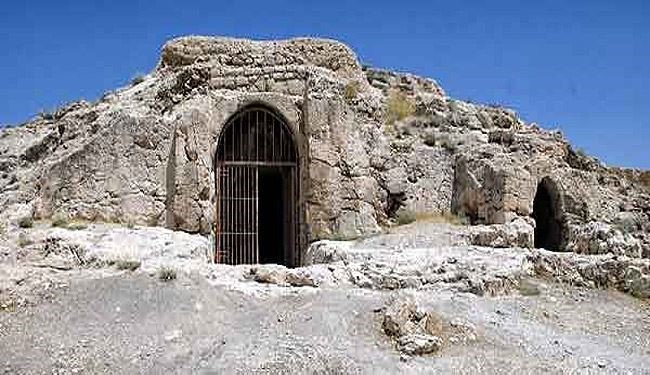 آتشکده آذرخش - فارس