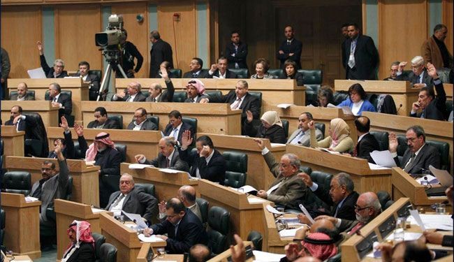 عشرات النواب الاردنيين يدعون لمقاطعة 