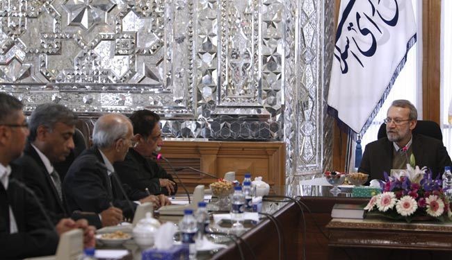 لاريجاني يطالب باكستان بحل قضية الايرانيين المختطفين