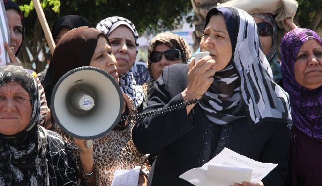 اعتصام نسائي امام مقر السفارة المصرية السابق في غزة