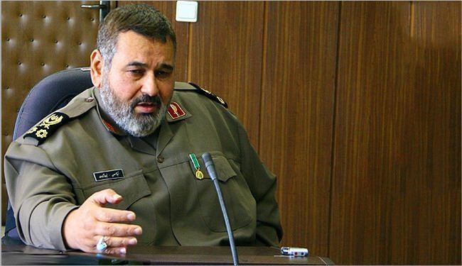 اللواء فيروزآبادي: لا يمكن تخويف ايران بالخدع الشيطانية