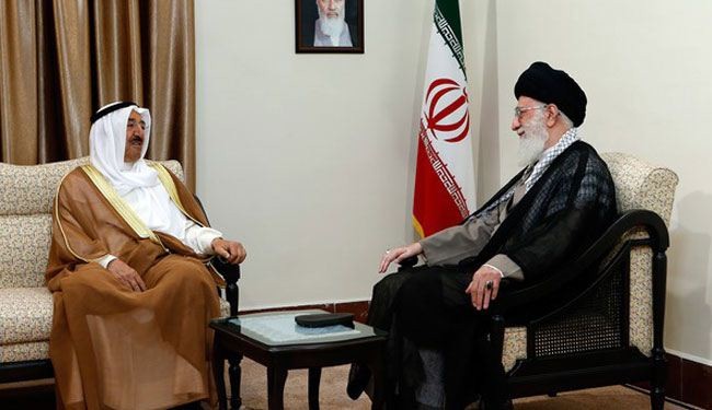 بالصور/ شاهد لقاء امير الكويت بقائد الثورة الاسلامية في ايران