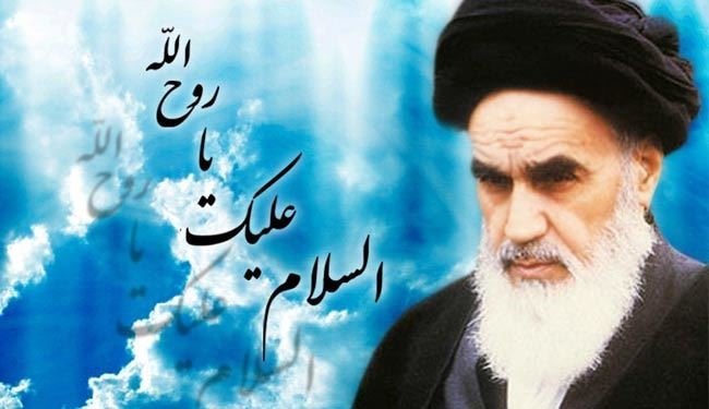 مردمی که برای یازدهمین بار سالگرد ارتحال امام را برگزار می‌کنند