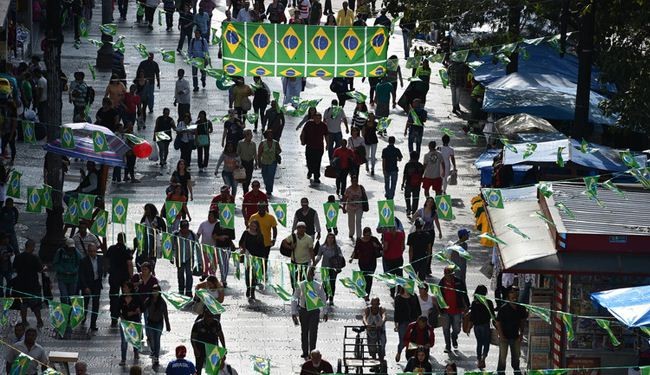 تعليق إضراب عمال المترو في البرازيل ليوم واحد