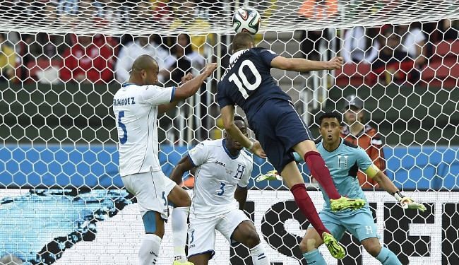 مونديال 2014: الديوك الفرنسية تحلق في السماء