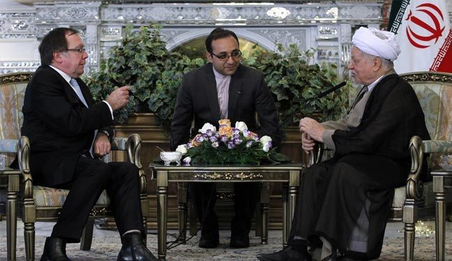 رفسنجاني: نأمل ان نکون وسطاء لاخماد نار الخلافات في العراق