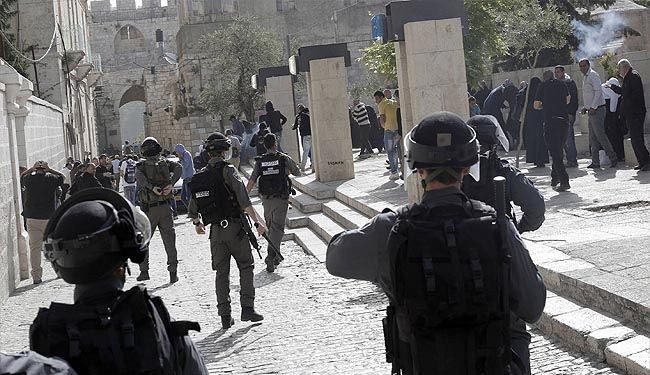 الاحتلال يمنع المقدسيين من الصلاة في الاقصى المبارك
