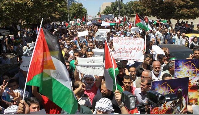 الاردت.. تظاهرات حاشدة، مظاهر مسلحة ومطالبات بالغاء 