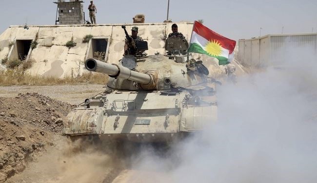 البيشمركة تدخل سنجار وتصل الى النازحين في الجبل