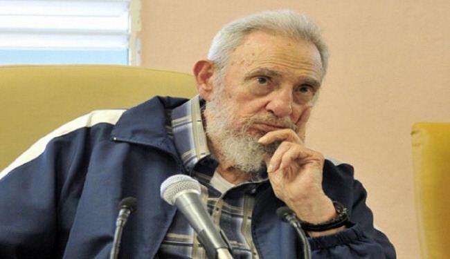 فيدل كاسترو يوقع بيانا «للدفاع عن فلسطين»