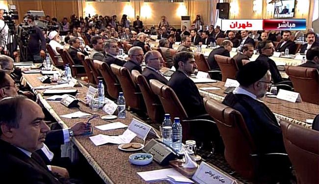 الرئيس روحاني: نعمل بتوجيهات قائد الثورة ونستمد قوتنا من الشعب