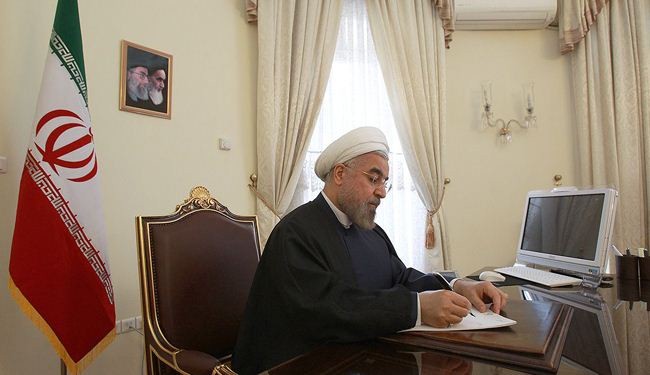 روحاني يهنيء السيدة ميرزاخاني بفوزها بجائزة فيلدز