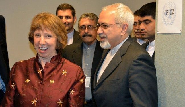 ظريف يجتمع باشتون لتحديد موعد استئناف المفاوضات النووية