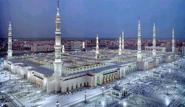 الاندبندنت: السعودية تخطط لنقل قبر الرسول [ص] إلى البقيع!