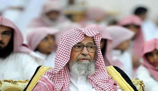 جدل واسع اثر وصف الفوزان للاناشيد بـ