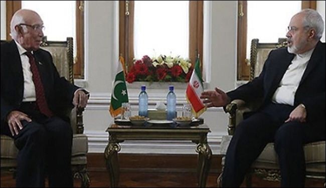 ايران وباكستان تؤكدان المضي بمشروع الغاز الايراني