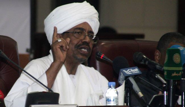 البشير يدعو حملة السلاح للحوار و لإنهاء النزاعات