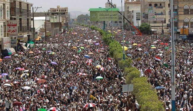تظاهرات حاشدة في ميدان التحرير وسط صنعاء