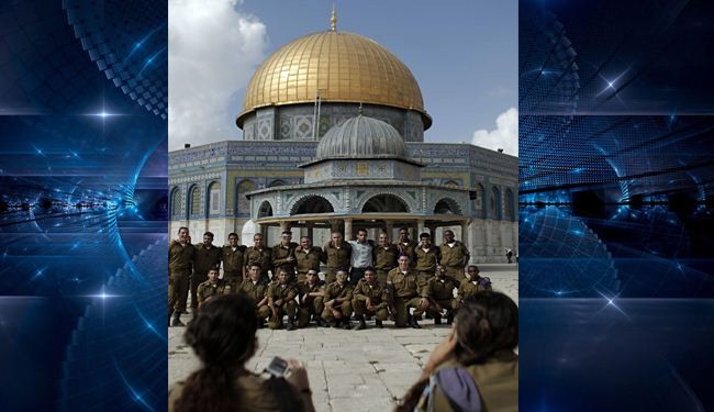 بالصور؛ القوات الاسرائيلية تدنس الاقصى