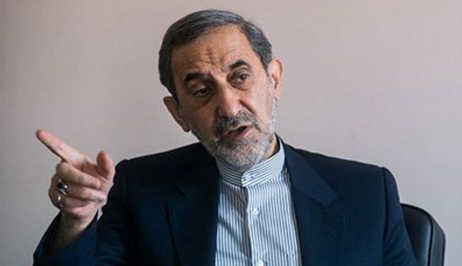 ولايتي: استمرار الازمة السورية يضر بالمنطقة