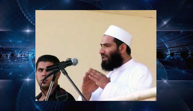 امام مسجد طرابلس يدعو للانشقاق عن الجيش اللبناني فورا