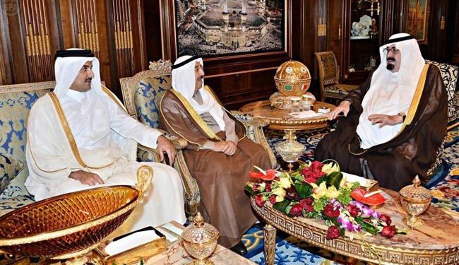امير الكويت يبحث مع الملك السعودي علاقات مجلس التعاون وقطر