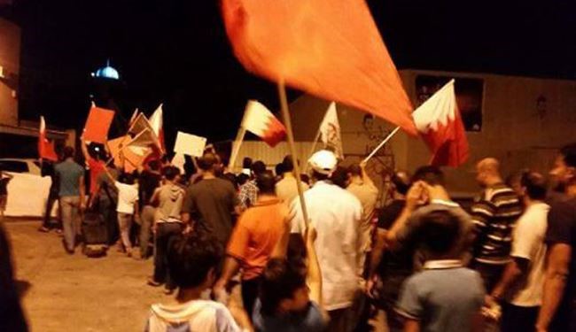راهپیمایی بحرینی ها در تایید برگزاری همه پرسی