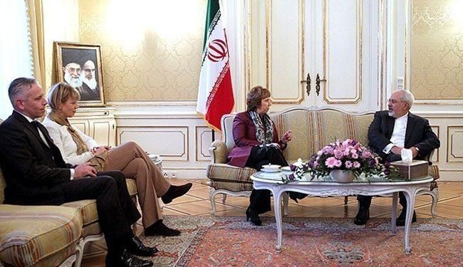 مباحثات ثنائية وثلاثية بفيينا وظريف يصف محادثاته مع اشتون بالجيدة