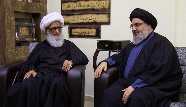 السید نصر الله یزور آیة الله بشیر النجفي مطمئناً علی صحته