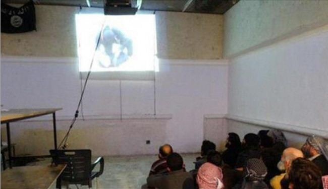 بالصور/سينما داعش..التذاكر مجانية والحضور إجباري!