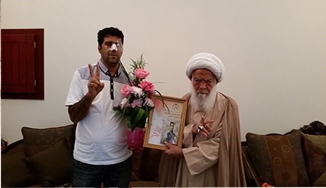 تکریم پدر شهید بحرینی  +عکس