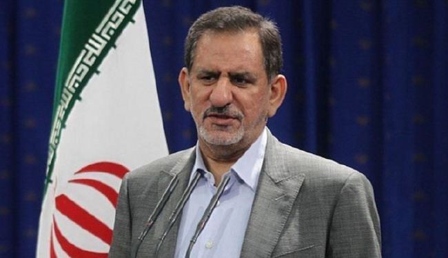 جهانغیري: مؤامرة سیاسیة وراء انخفاض اسعار النفط