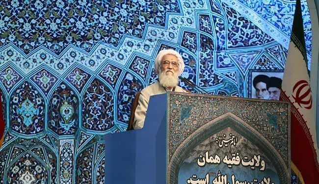 امام جمعة طهران: القائمون على تنظيم مسيرة باريس هم من رعاة الارهاب