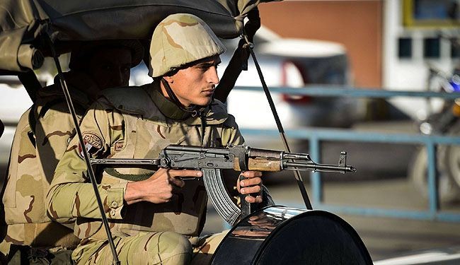 هجمات ضد جيش مصر وتهديدات بقتل الضباط والاجانب