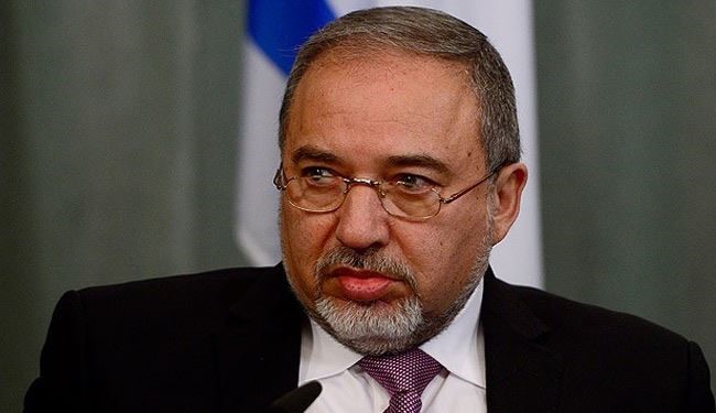 ليبرمان يتوعد بقطع رؤوس عرب كيان الاحتلال الإسرائيلي بالفأس