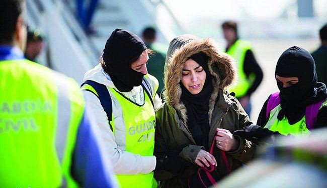إسبانيا تعتقل مغربية حاولت الانضمام لداعش