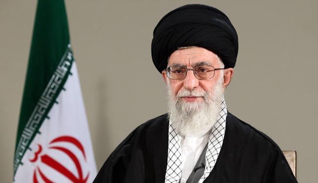 آية الله خامنئي يشيد بارادة الشعب في مواجهة التحديات