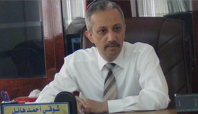 محافظ تعز يستقيل من منصبه