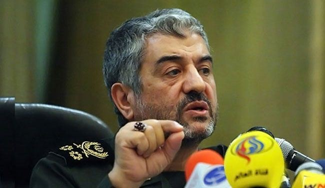 اللواء جعفري: مقاومة شعبنا ارغمت اوباما على اعتراف تاريخي..