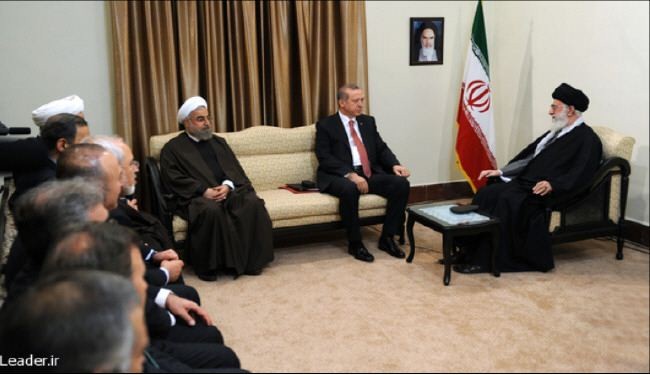 آية الله خامنئي: حل أزمة اليمن رهن بوقف الهجمات والتدخلات الخارجية