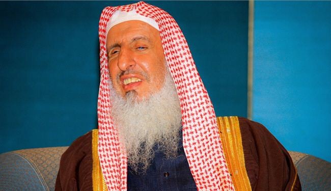 مفتي السعودية يبيح أكل الرجل لزوجته بحال الجوع الشديد