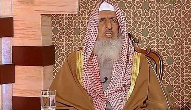 مفتي السعودية: المملكة بليت بالحرب وأنصفت المظلوم!