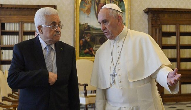 عباس يصل الفاتيكان بعد الاعلان عن أول اتفاق مع دولة فلسطين