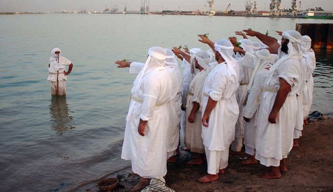 شاهد بالصور.. طقوس الصابئة في العراق