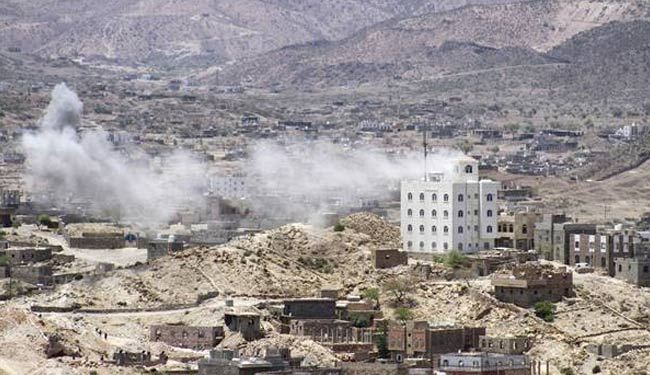 السعودية تقصف مخازن مواد غذائية وطبية في عدن