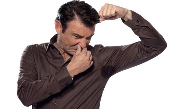 كيف تتغلب على مشكلة التعرق المزعجة؟