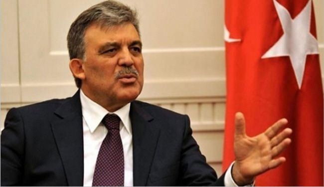 غول يدعو الى مراجعة سياسة تركيا بالشرق الاوسط والعالم العربي