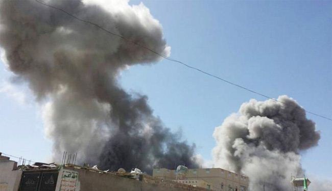 غارات سعودية تلقي بحممها على صعدة فتبيد 3 اسر يمنية