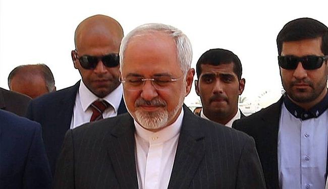 امير الكويت يستقبل وزير خارجية ايران